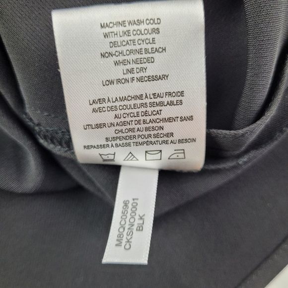 Calvin Klein Sleeveless Top Flattering Lines and Weight of Fabric - Picture 7 of 7